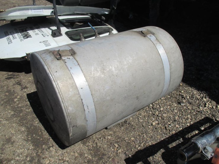 2125 • Aluminum Reefer Fuel Tank Lot 2125, Integrity Truck Excess