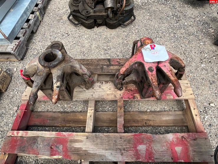 TA100 TUBING ELEVATORS (1) 23/8", (1) 27/8" (9826) Lot 190