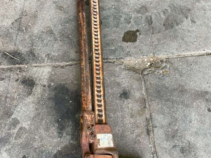 Jackall Mark II Farm Jack Lot 81, Farm and Ranch Consignment Online