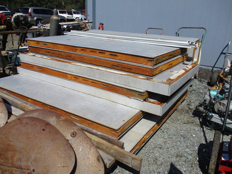 10'X10' Walkin Cooler Lot 888, Traditions Auction Co LLC Equipment