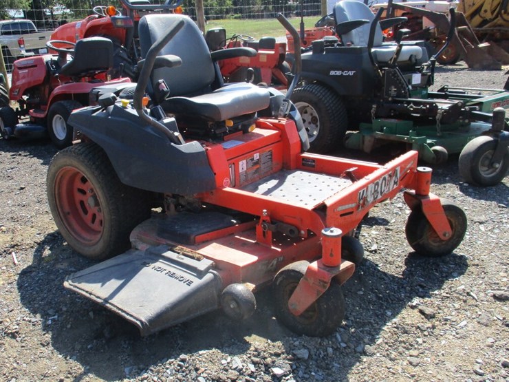 Kubota 54" Zeroturn mower Lot 448, Traditions Auction Co LLC