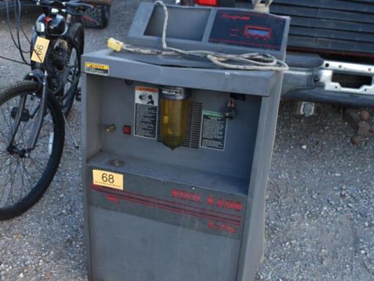 SNAPON AC RECOVERY MACHINE Lot 68, AREA FARMER LIQUIDATION