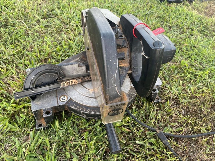 Black and Decker Power Miter Saw Lot 222619, September Live