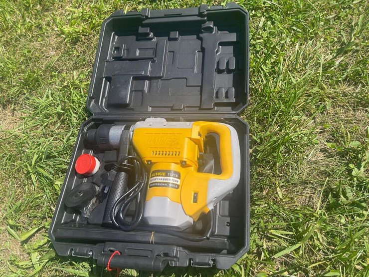 New Huskie 11218 32MM Rotary Hammer Drill Lot 222757, September Live