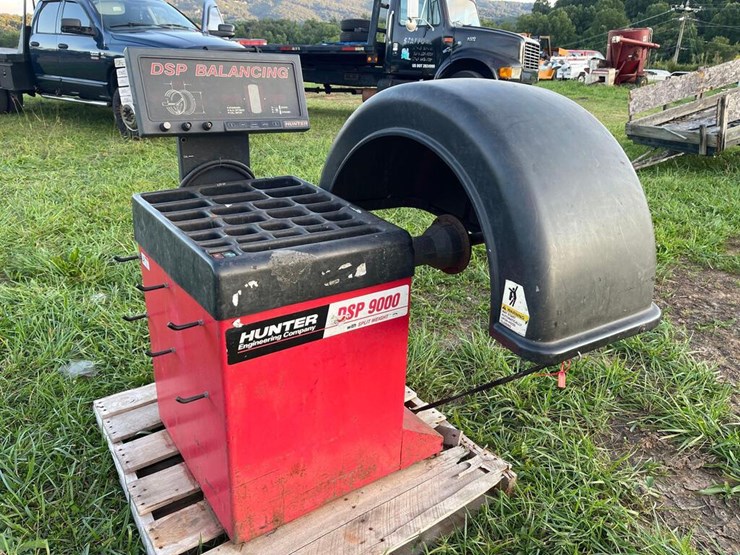 Hunter DSP 9000 Tire Balancer Lot 222709, September Live Truck and