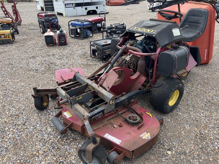 Yazoo Salvage Lawn Mower Lot 13661, Equipment & Vehicle Auction, 9