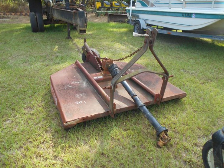 (5502) 3 Point Hitch 5 ft Bush Hog Lot 801, Farm and Equipment
