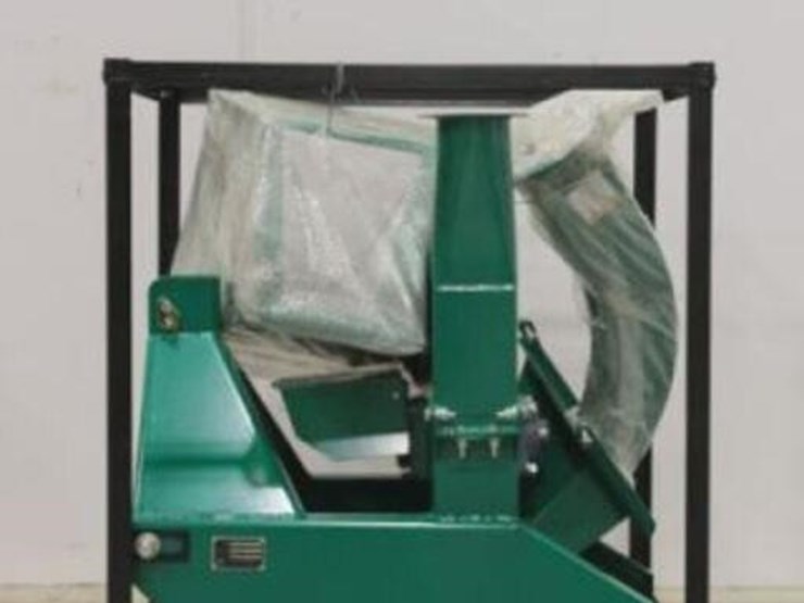 UNUSED TMGWC42 4 In. Tractor 3 Point Hitch Wood Lot 1075, DAY 1 SEP 20, 2022 BARRIE