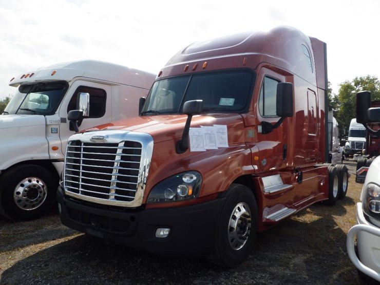 2020 KENWORTH T680 Lot , Truck & Trailer Auction Pittsburgh, PA, 9