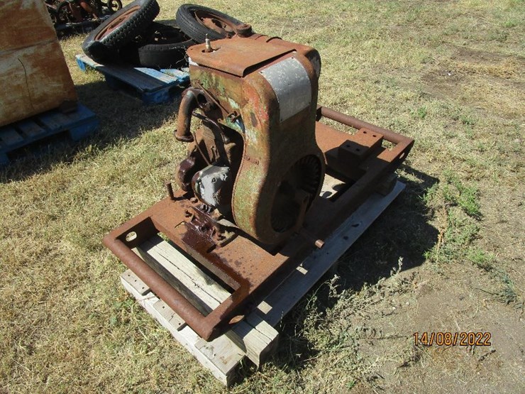 Wisconsin 1 Cylinder Hand Crank Engine Lot HD8661, Sep 22, 2022