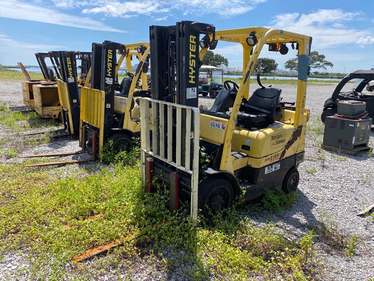 41 • HYSTER FORKLIFT Lot 41, Shipyard Online Only Auction, 9/22