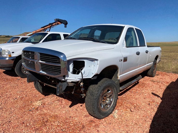 2008 DODGE 2500 Lot 188, Pifer's Western Dakota Equipment Auction, 9