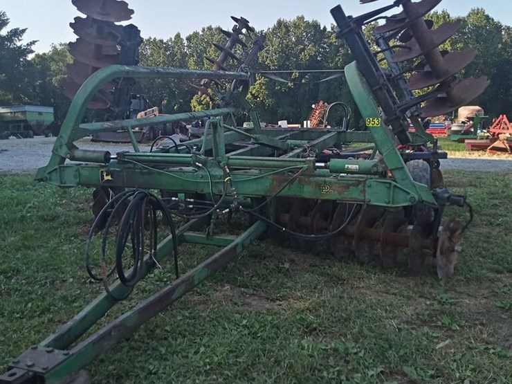 JOHN DEERE 235 Lot 953, FALL CONSIGNMENT EQUIPMENT AUCTION, 9/24