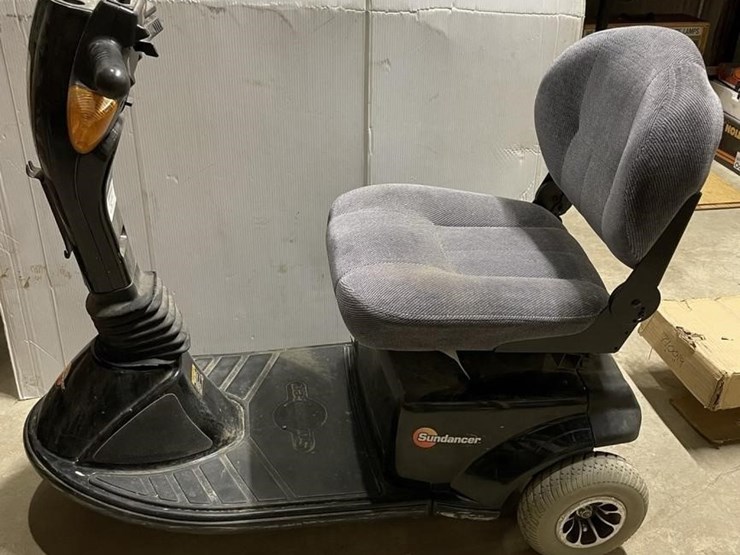 Sundancer Electric Scooter Lot 1221, Swenson's Auction Barn October