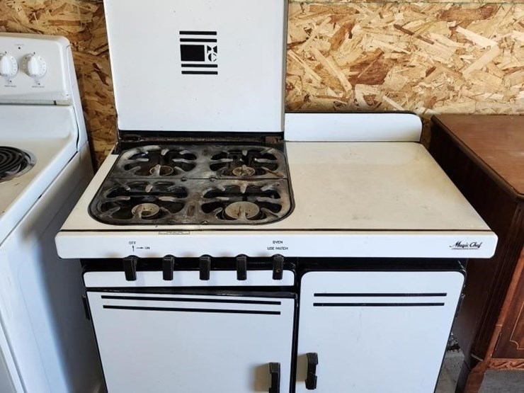 Magic Chef Vintage Stove Lot 1945, Swenson's Auction Barn October