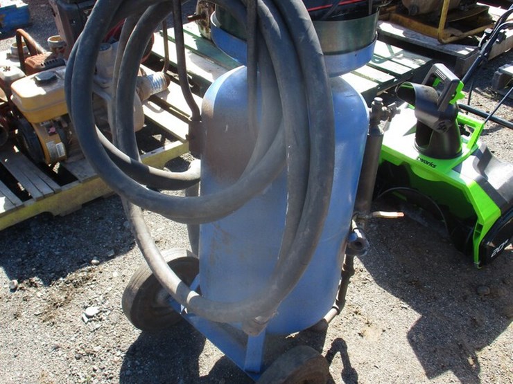 Lindsay Sandblast Pot, Lot 117907, Public Equipment Auction Day 1