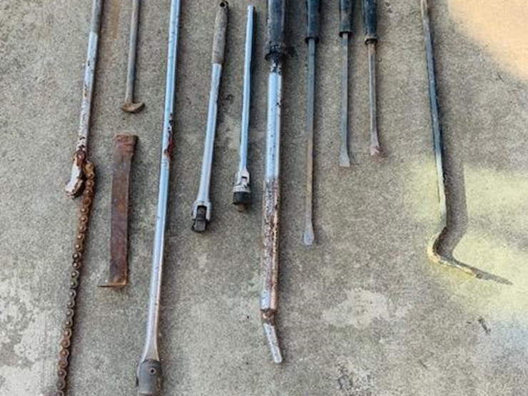 MISC LOT OF 11 PRY BARS, LONG BAR SOCKET WRENCHES - Lot #182 ...