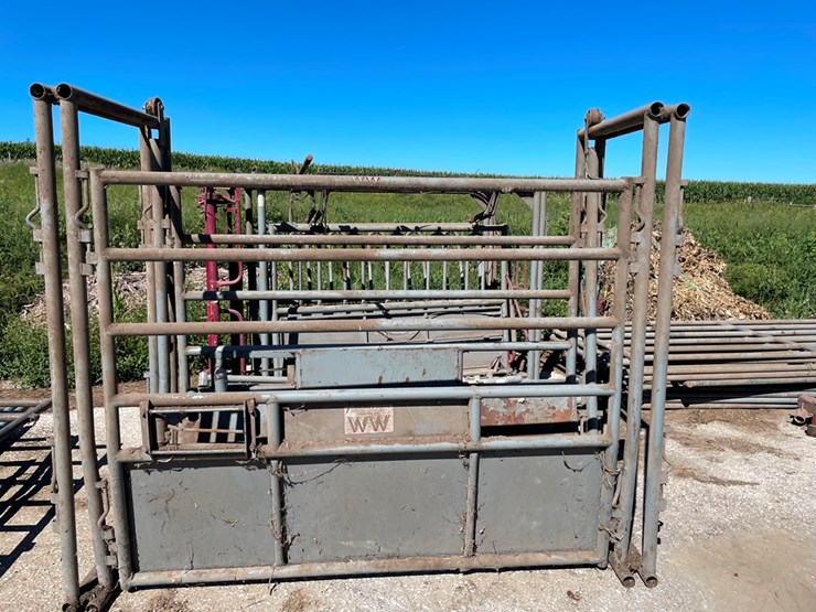 WW Livestock Systems Panel System (GP1512) Lot 25, Fred Maifeld