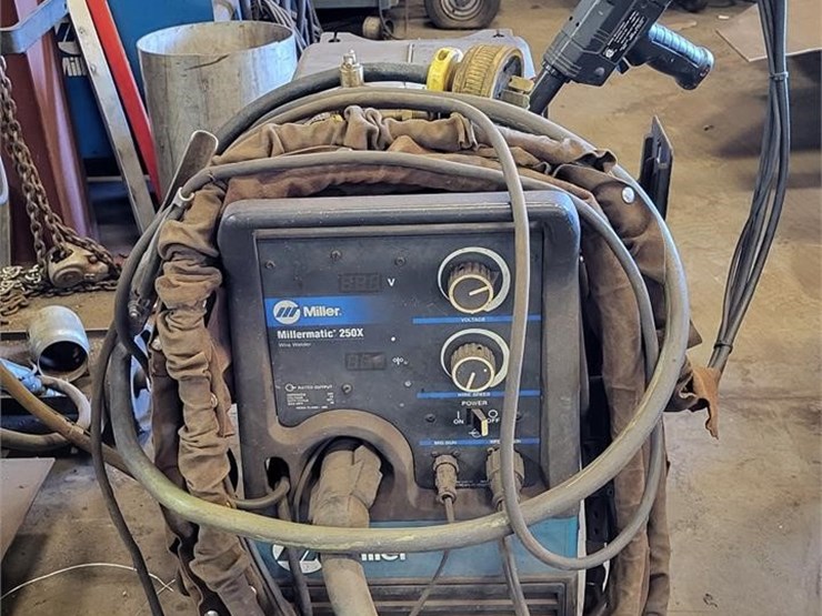 MILLER MILLERMATIC 250X Lot 22, KNT FABRICATION SHOP LIQUIDATION