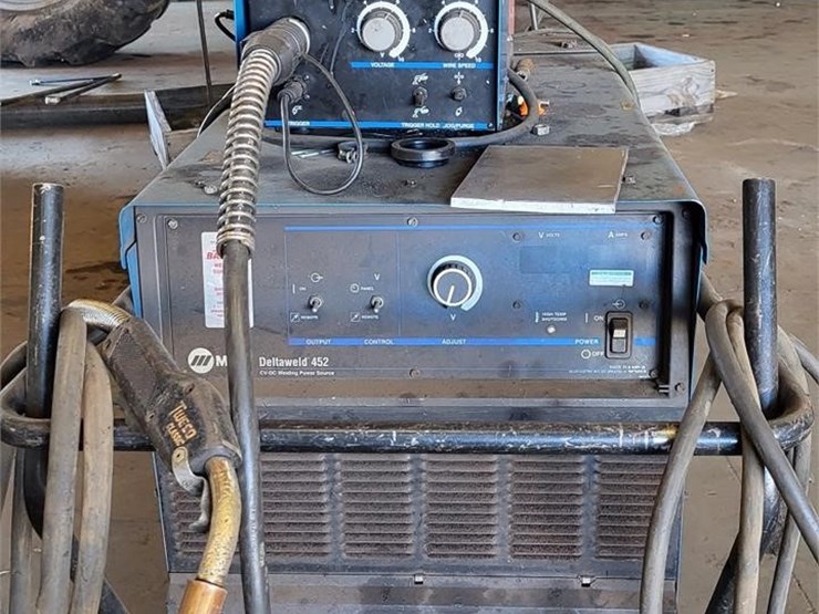 MILLER DELTAWELD 452 Lot 29, KNT FABRICATION SHOP LIQUIDATION SALE