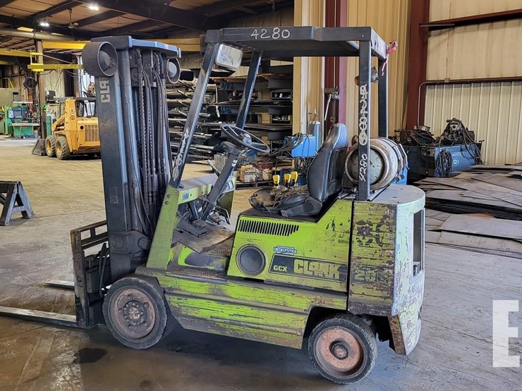 CLARK GCX20E Lot 56, KNT FABRICATION SHOP LIQUIDATION SALE, 9/30