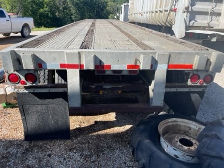 1987 SBHP 53 Foot Flatbed Trailer (PD3297) Lot 97, Online Auction October 4, 2022, 10/4