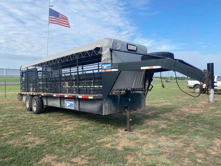 2021 24' x 6' Gooseneck Cattle Trailer, has 2... 8' Cuts, tandem axle