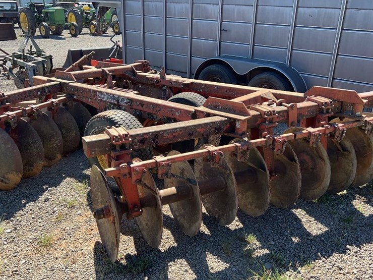 BUSH HOG 10' OFFSET DISC HARROW Lot 4296, Fall 3 Day Absolute