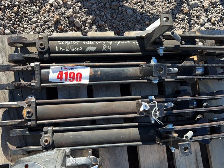 QTY 4) 2" X 14" HYDRAULIC CYLINDERS Lot 4190, Fall 3 Day Absolute