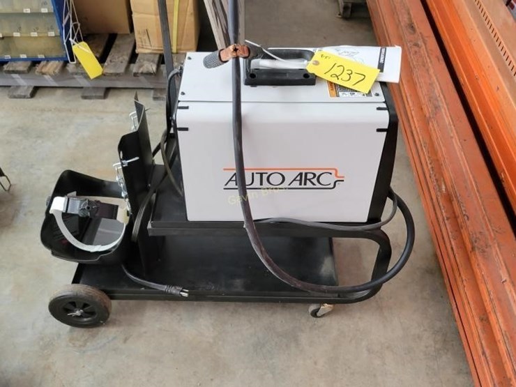 New Auto Arc 130 and H9B Welding Gun Lot 1237, September Online Farm