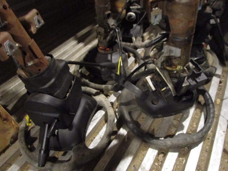 1503 • (6) Dodge Ram Steering Columns Lot 1503, Work & SportTony