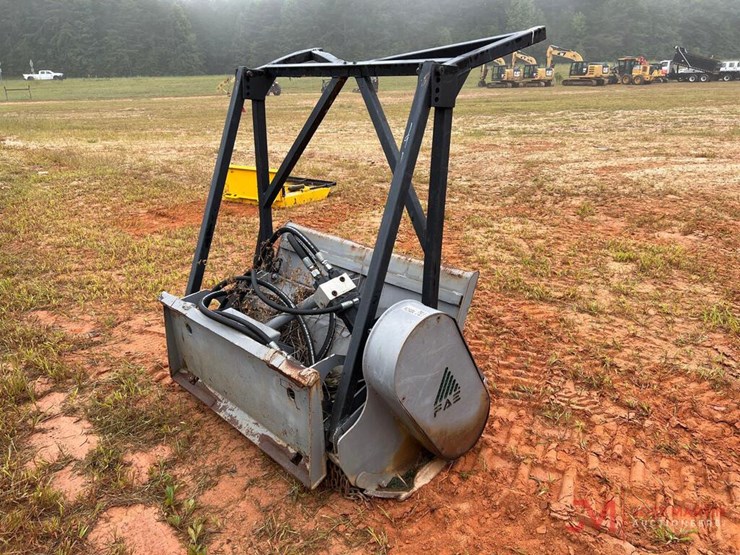FAE 48" HYDRAULIC MULCHING HEAD SKID STEER ATTACHMENT Lot 5890, HIGH