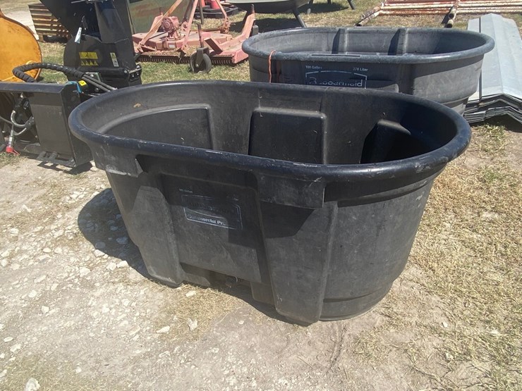 Rubbermaid 100 Gallon Tanks Lot 301, C&L FARM AND EQUIPMENT SALE, 10