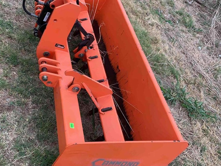 Cammond 7ft box blade Hydraulic rippers nice condition...... Lot