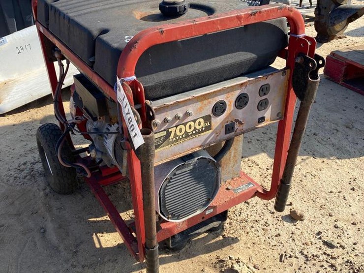 GENERAC ELECTRIC START 7000 WATT GENERATOR Lot 2416, Monthly Farm