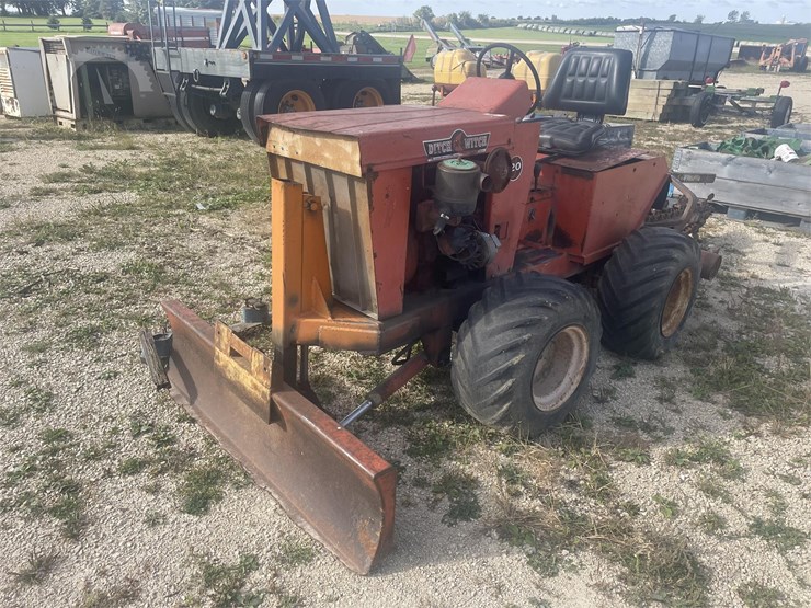 DITCH WITCH J20 Lot 6498, Online Only Mathy Construction Excess