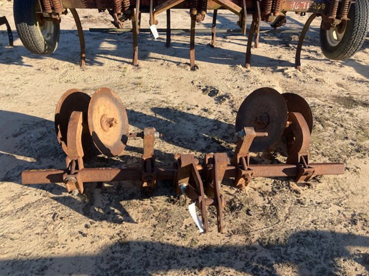 3pt. One Row Bedder Lot 9485, October Equipment Auction, 10/15/2022