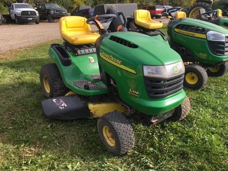 JOHN DEERE L108 Lot 17, 2022 October Auto & Consignment, 10/17/2022