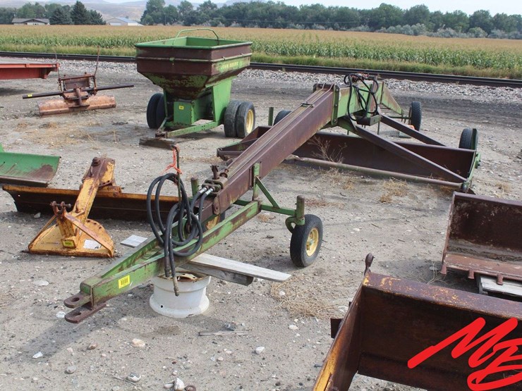 John Deere 930 Land Leveler Lot 1642, Tractor Collection Ron Foos