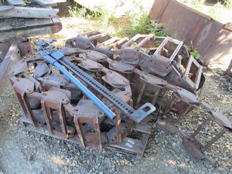 116 • Set of Skidsteer Tracks Taylor, WI Lot 116, 2022 October