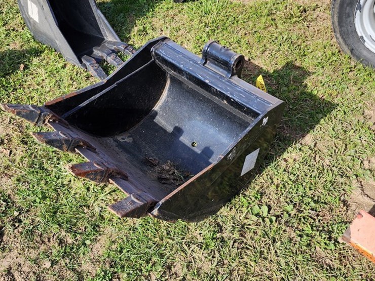 New 24" Bradco Backhoe Bucket Lot 425, Annual Fall Consignment