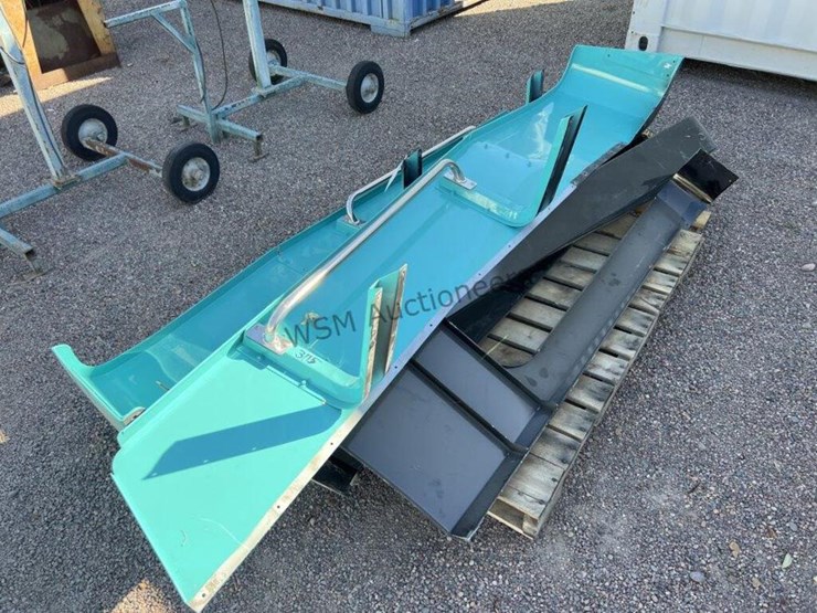 SEMI TRUCK GRAB HANDLES AND MISC Lot 3115, WSM Timed Auction