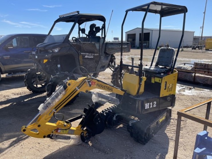 Agt Industrial Mini Excuvator Location Odessa, TX Lot 82, Public