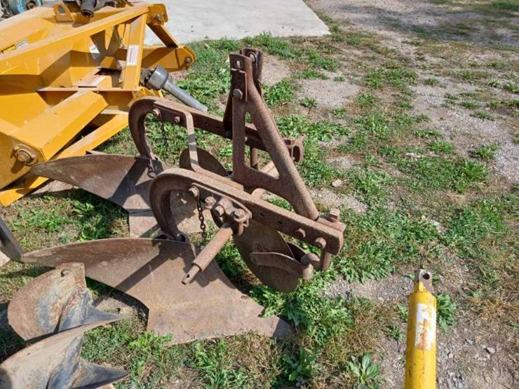 Dearborn 2Bottom Plow Lot 28, Waverly Minnesota BarnFinds Auction 2 The Doug Ault Vintage