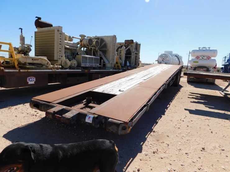 (X) OILFIELD FLOAT 42' T/A W/ ROLLING TAIL BOARD (LP TX 88461Y) Lot