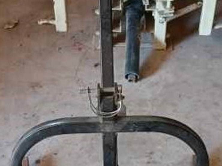 Polaris Snowmobile Stand Lot 32, Waverly Minnesota BarnFinds Auction 2 The Doug Ault