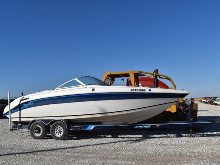 1992 Heritage Boat Trailer and 1992 Celebrity Boat Lot 555, Wise