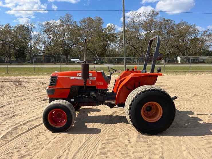 Kubota M4700 Lot 522 Monthly Farm And Construction Equipment Auction