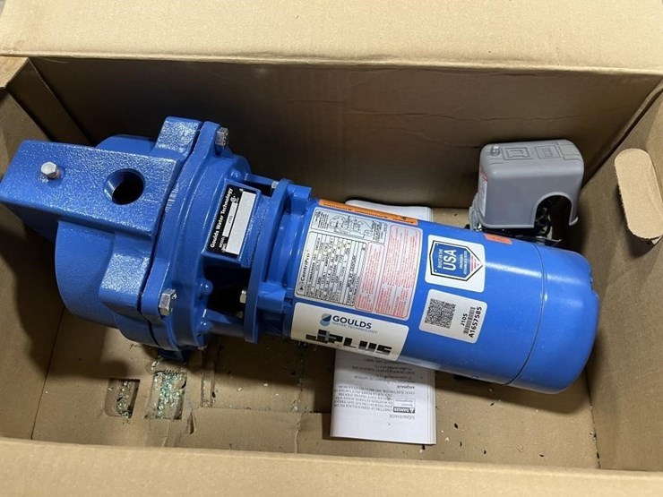 Goulds Model J105 Jet Pump with Pressure Switch Lot 611, Foster