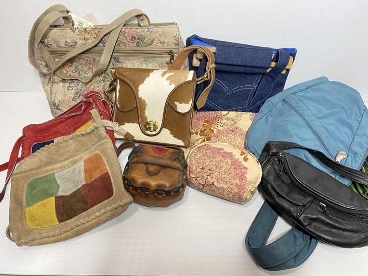 Women's Vintage Purses Lot 1343, Ogawa Homestead/Estate Online